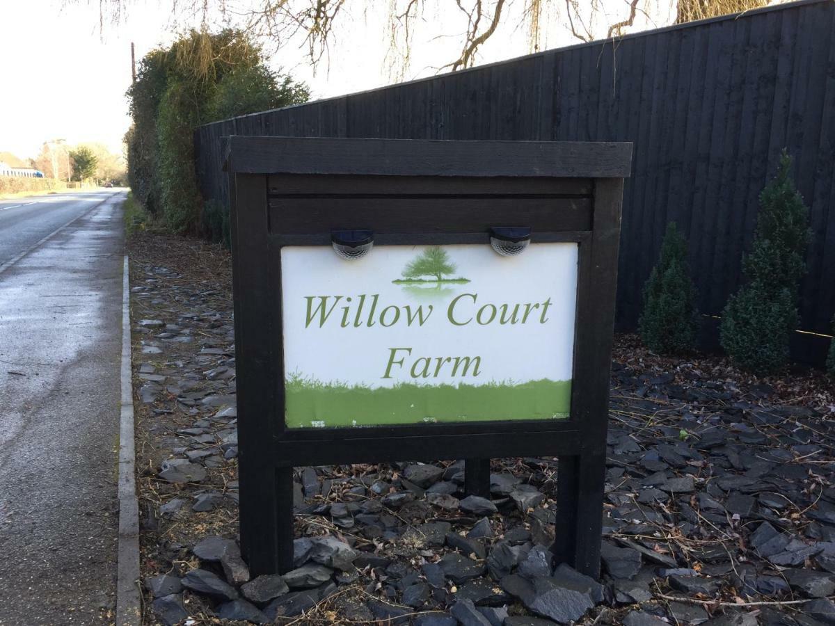 Willow Court Farm The Lodge & Petting Farm, 8 Mins From Legoland & Windsor, 15 Mins From Lapland Uk Ngoại thất bức ảnh